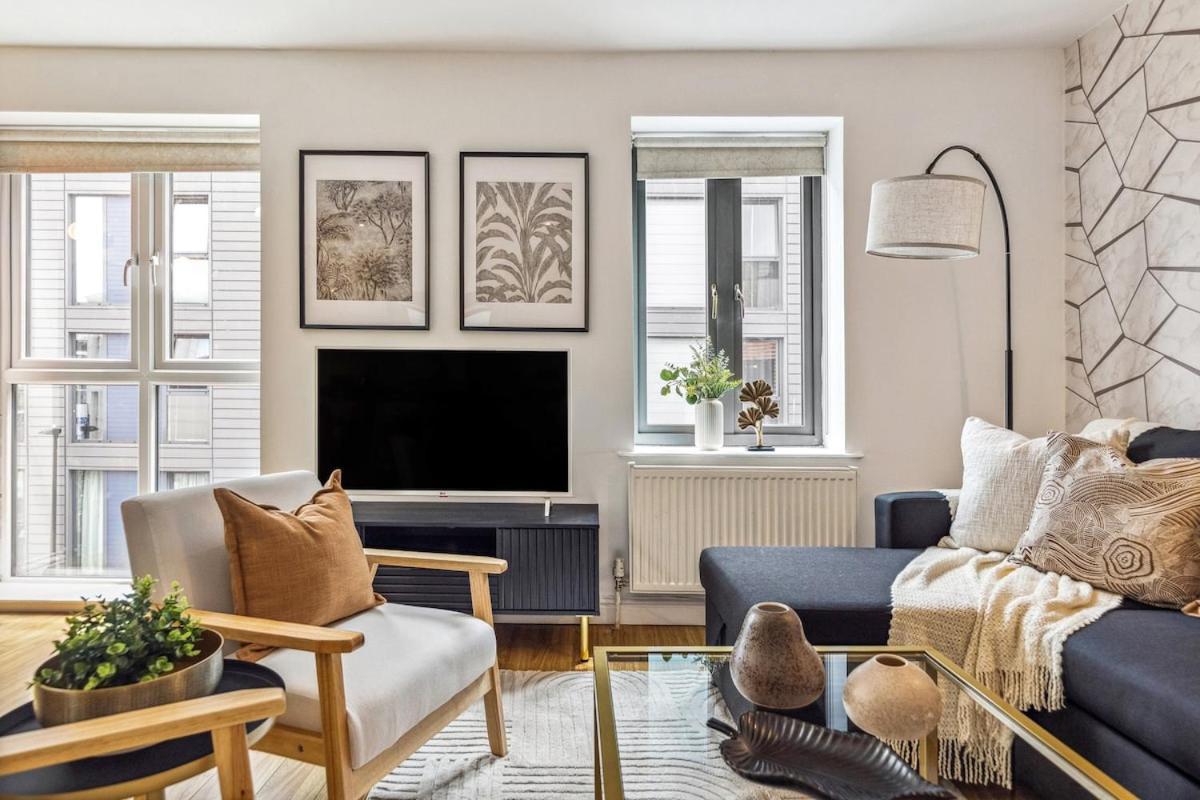 Apartment 2 Bed Next River Thames Fast Access *